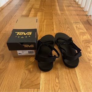 Teva’s Women’s Original Universal Shoe
